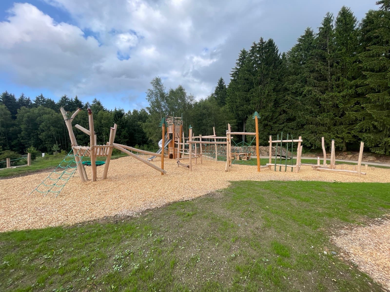 Waldspielplatz Nationalpark Erbeskopf - Bild 2